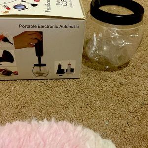 Vaia Beauty Makeup brush CLEANSE